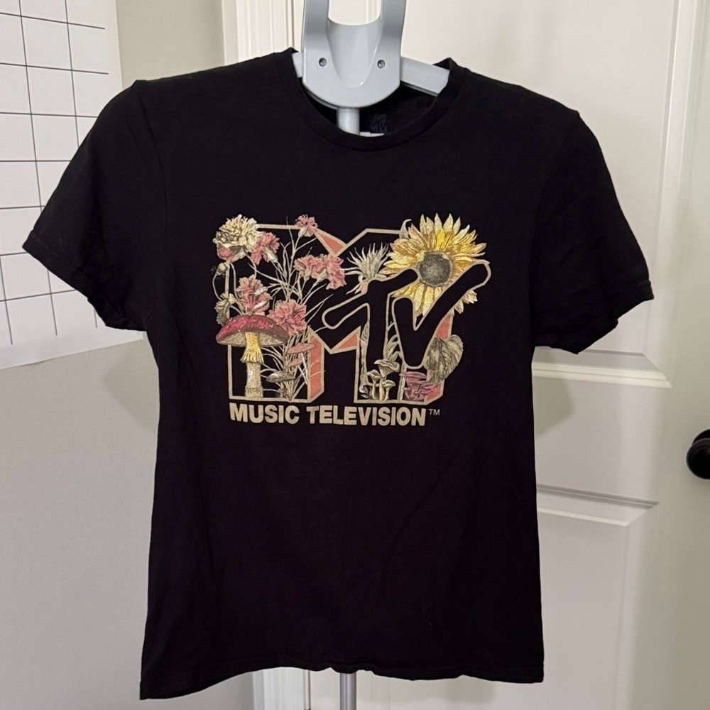 MTV Black Tee with Floral Design Y2K